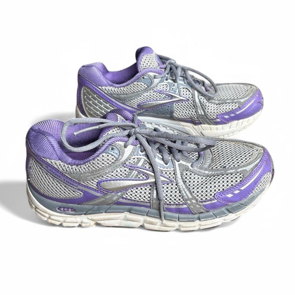 Women’s Brooks Addiction DNA running shoes